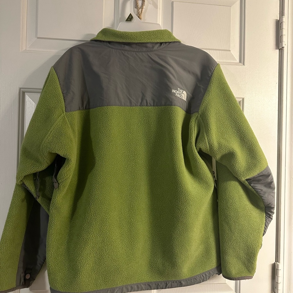 North face jacket - Picture 3 of 3